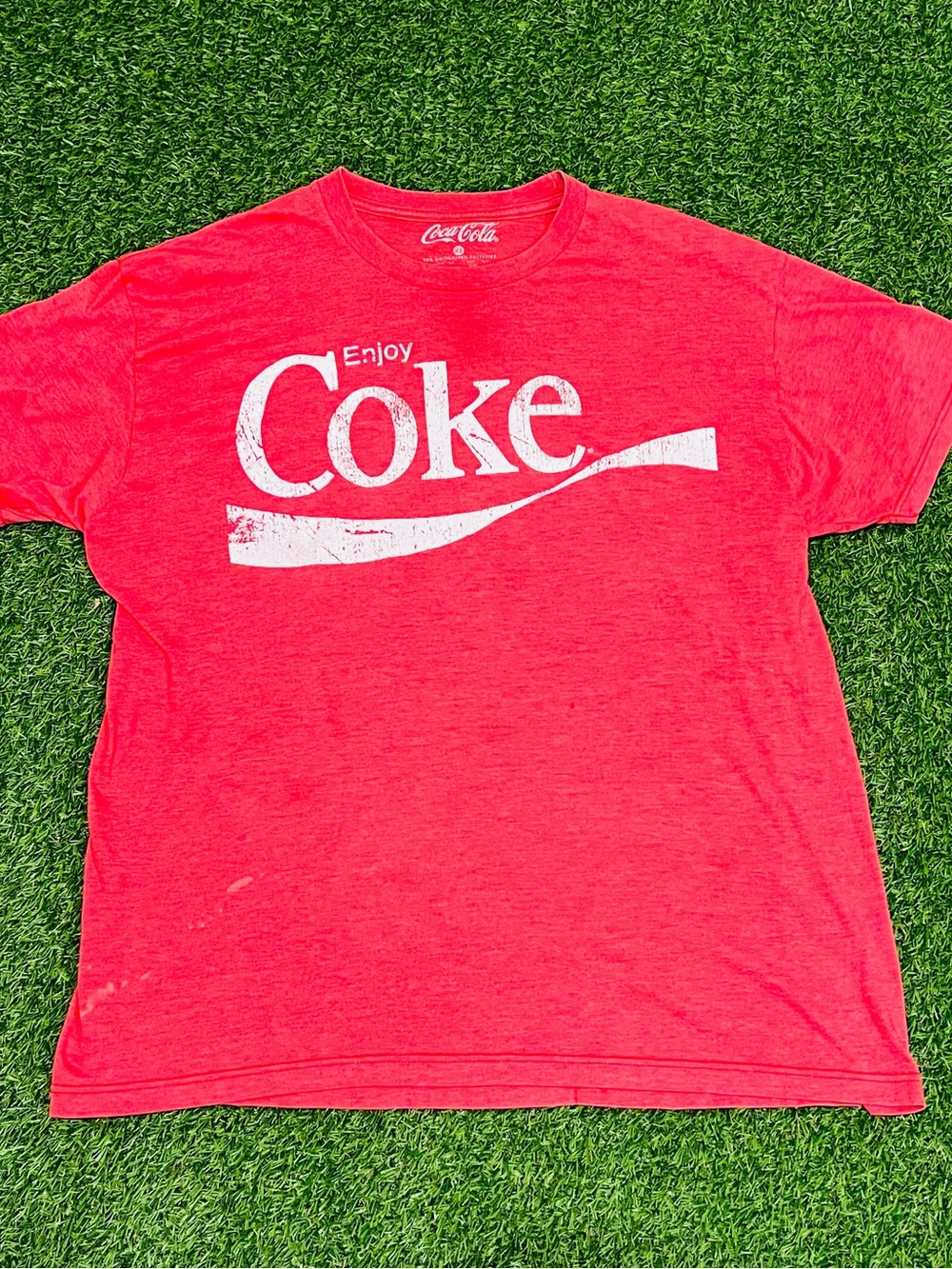 Coca-Cola Enjoy Coke Distressed Graphic T-Shirt Red Retro Soda Brand Size XL💎